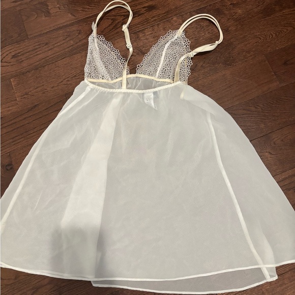 Vintage La SENZA Sheer White Lace Chemise - Picture 4 of 10